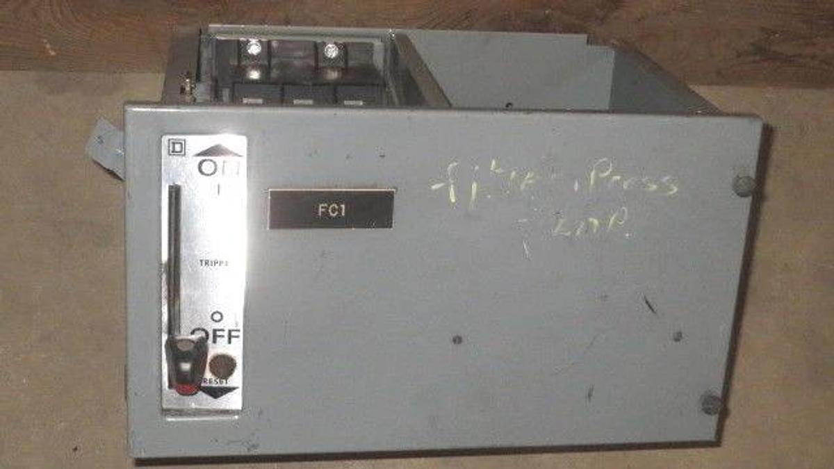 Used SQUARE D 8" MCC FEEDER BUCKET WITH 15 AMP FHP MAG-GARD BREAKER