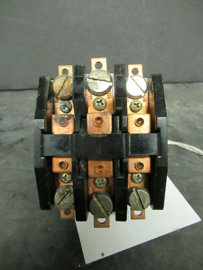 Used FURNAS 25 AMP CONTACTOR 41NB30AJP 600 VAC COIL: 24 VOLT DEFENITE PURPOSE