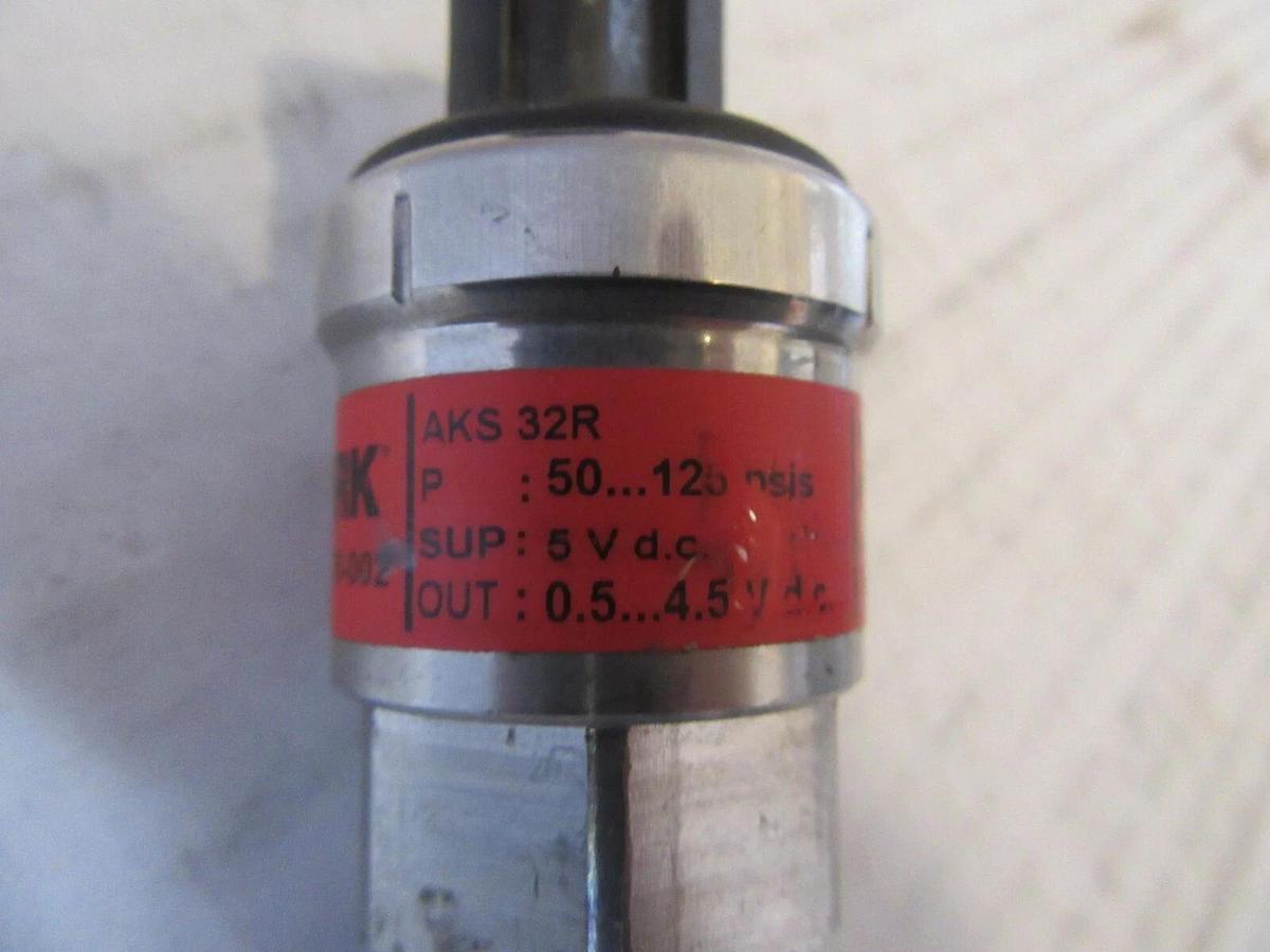 Used YORK / DANFOSS 025-28678-002 AKS-32R CHILLLER PRESSURE TRANSDUCER 50 - 125 PSIS