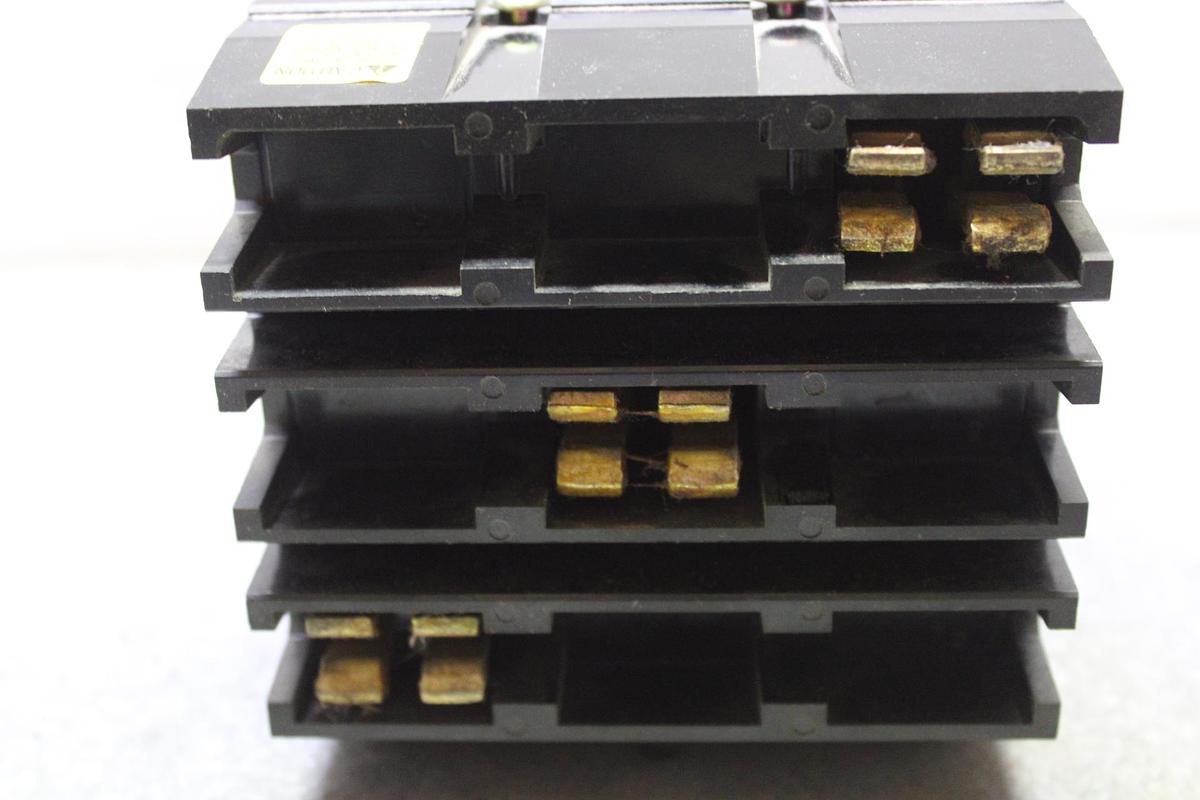 Used SQUARE D I-LINE CIRCUIT BREAKER KA36200 200 AMP 600 VOLT 3-POLE