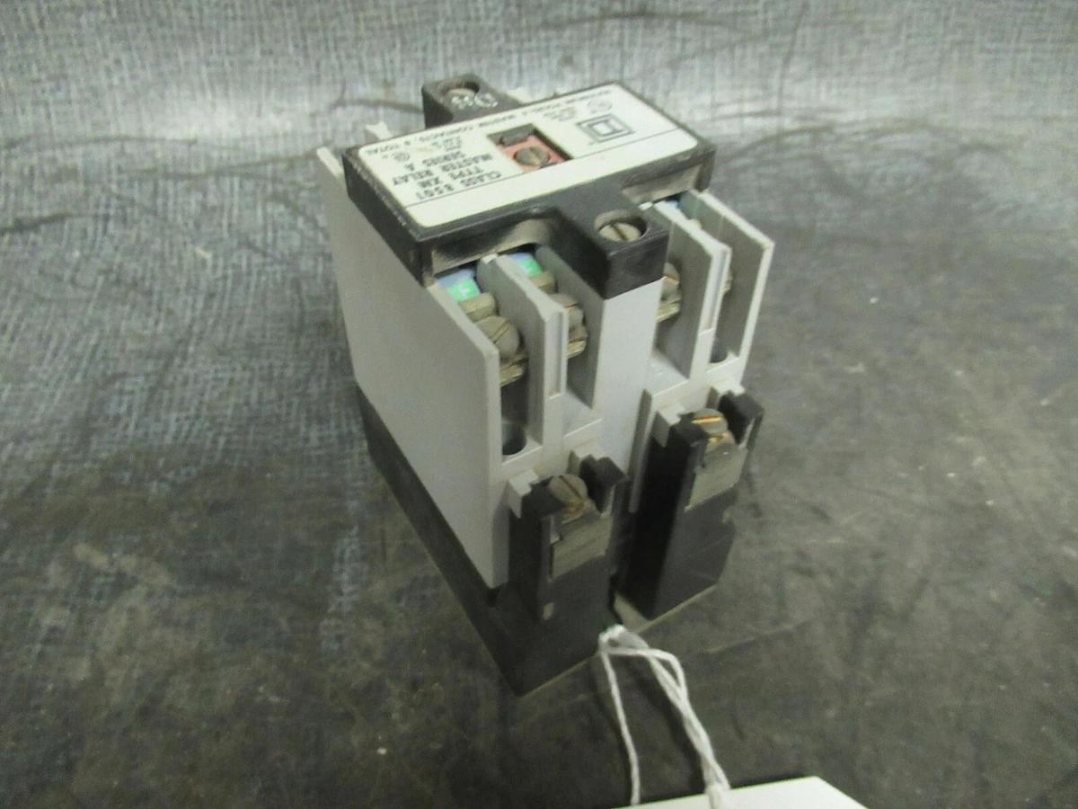 Used SQUARE D INDUSTRIAL CONTROL RELAY 8501 XMO-40 **WARRANTY INCLUDED**