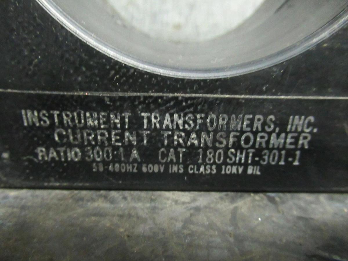 Used WESTINGHOUSE CT CAT: 2092A18H05 300:5 A 50-400 HZ 600 VOLTS