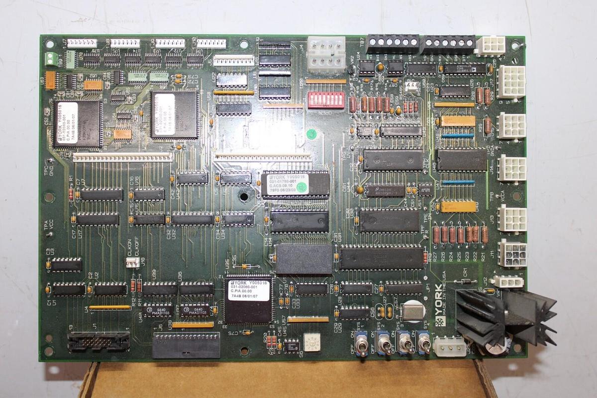 Used YORK HVAC CHILLER PROCESSING CIRCUIT BOARD 031-01095-002 REV. E **WARRANTY**