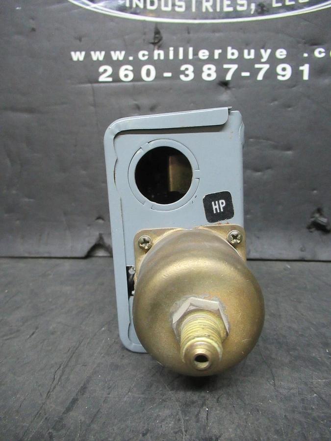 Used PENN DIFFERENTIAL PRESSURE CONTROL 274BP20-1503 230 VAC 13.9 AMP **WARRANTY**