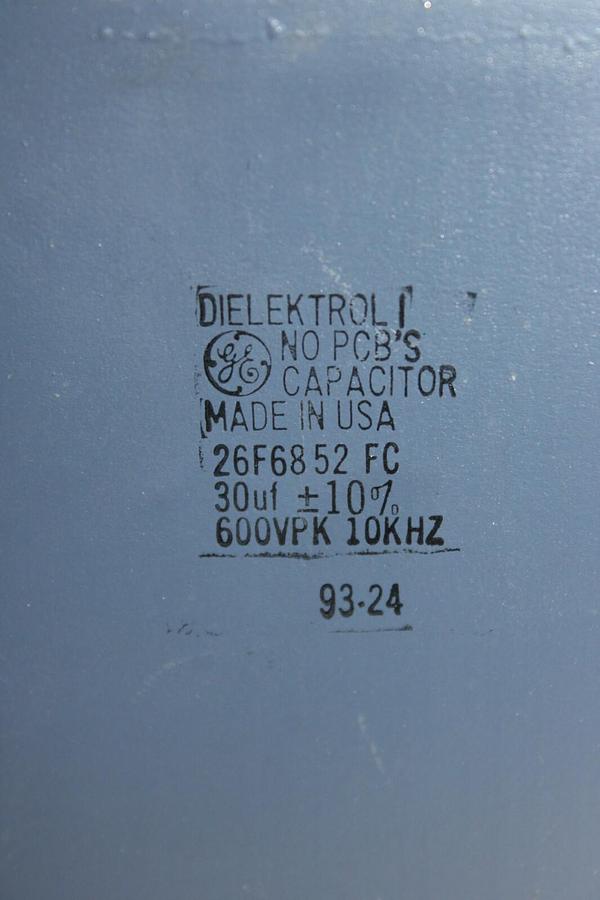 Used GENERAL ELECTRIC DIELEKTROL I CAPACITOR 26F6852FC 30 uF 600 VPK