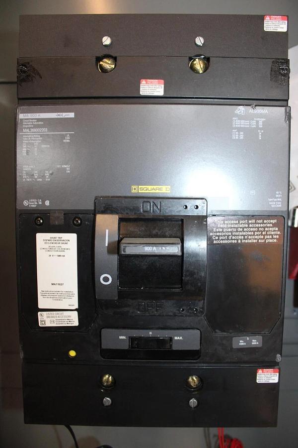 SQUARE D TYPE 1 CIRCUIT BREAKER ENCLOSURE MA1000S W/ MAL369002203 900 AMP