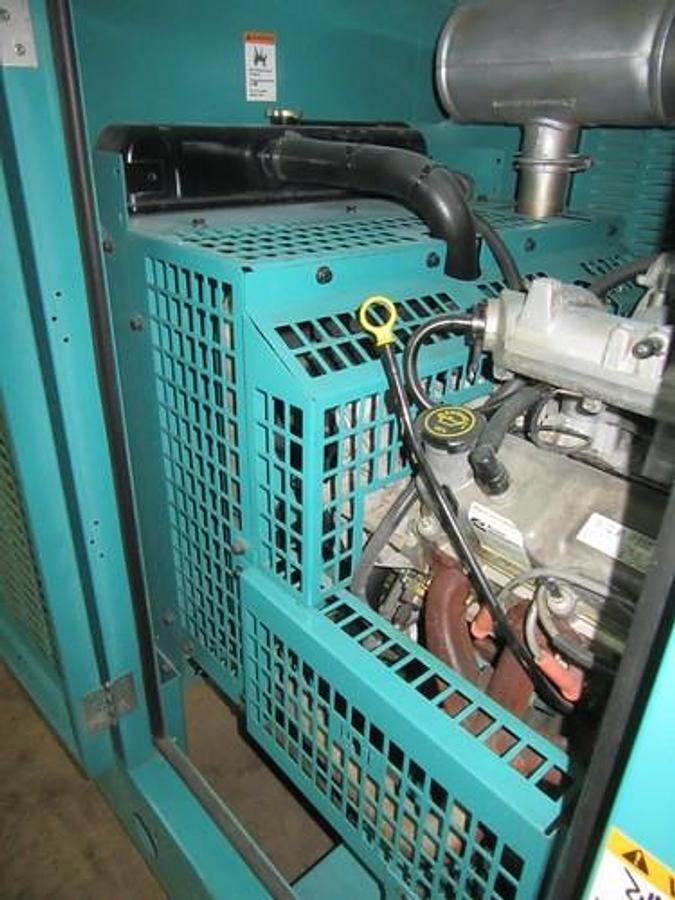 Used 35 KW GENERATOR NATURAL GAS LP PROPANE CUMMINS ONAN 120/240 VOLT 1 PH 332 HRS
