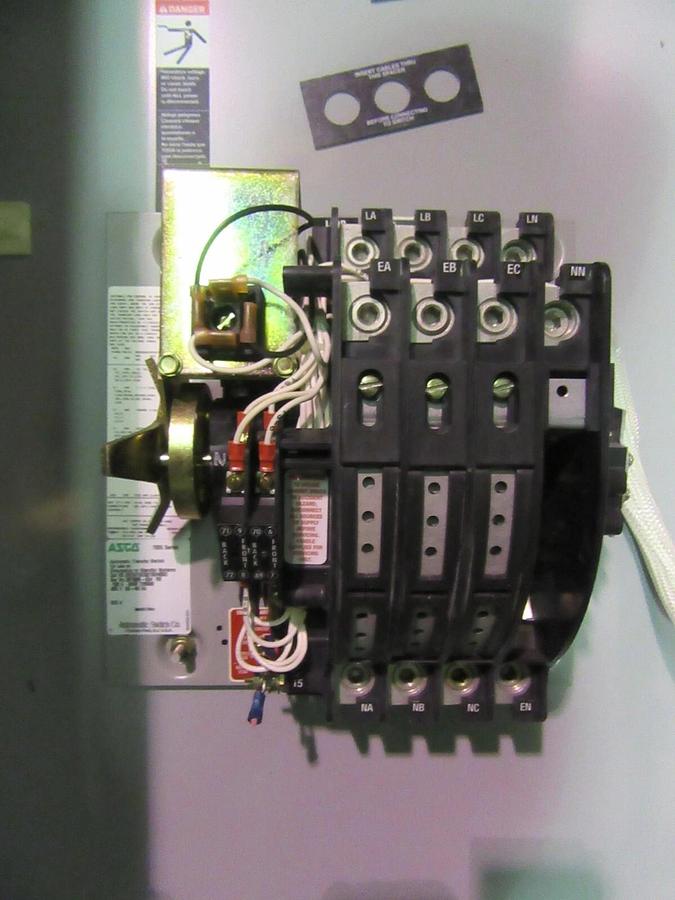 Used 150 AMP ASCO ATS AUTOMATIC TRANSFER SWITCH 480 VAC 3 PH D07ATSC30150N50C