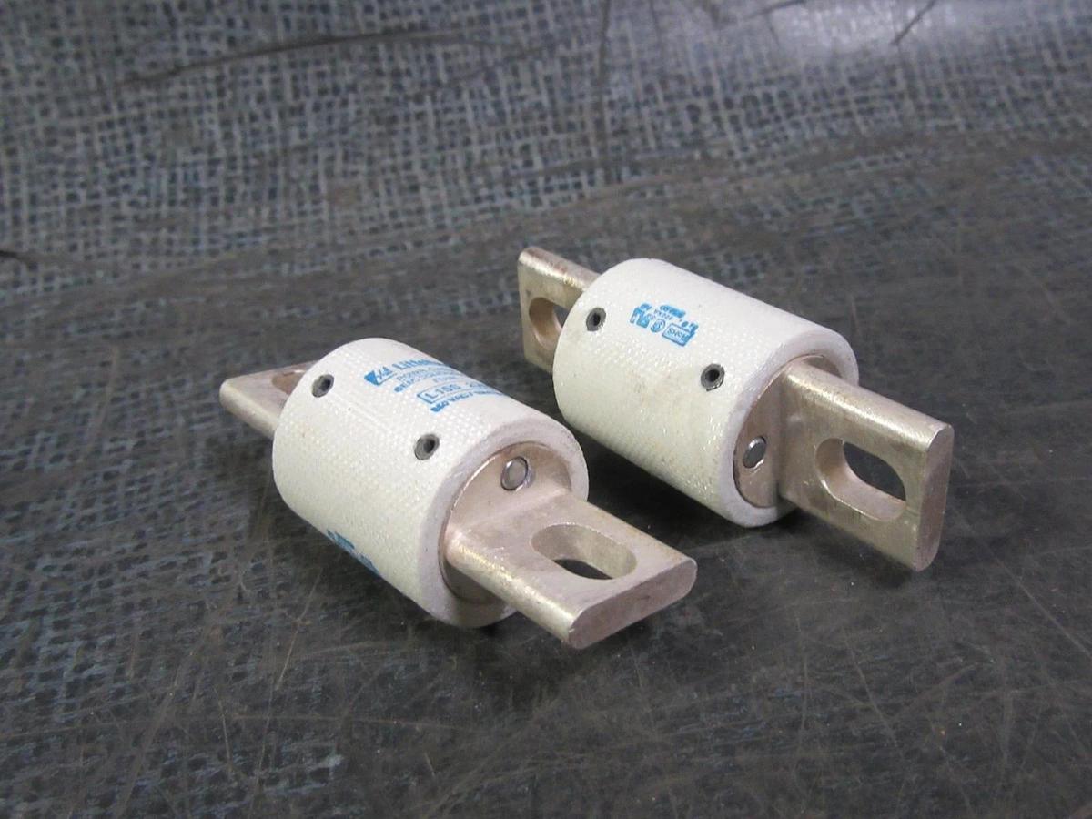 (1) LITTELFUSE SEMI-CONDUCTOR 200A 150 VAC 100 VDC L15S200 NO BOX