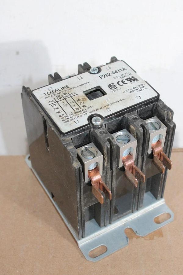 Used TOTALINE CONTACTOR P828-0431A 40 AMP 600 VAC 25 HP COIL: 24V HCCY3XQ04CG102