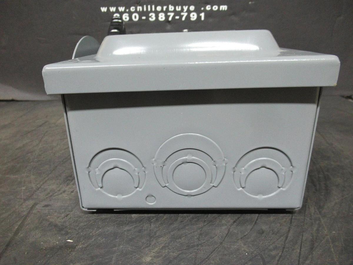 Used SQUARE D SAFETY SWITCH HU361 30 AMP 600 VAC 30 HP 3-POLE TYPE 1 ENCLOSURE