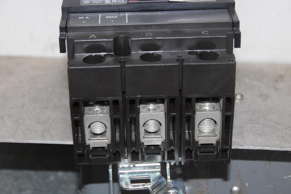 Used SQUARE D I-LINE CIRCUIT BREAKER LC36300 300 AMP 600 VAC 3-POLE
