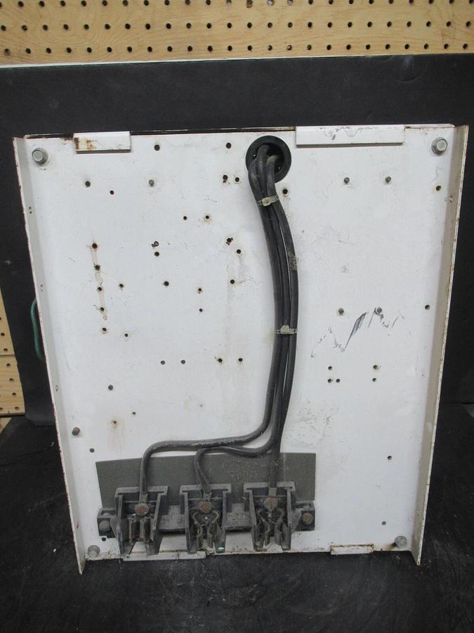 Used CUTLER HAMMER MOTOR STARTER CONTROL 17" W/ A10DN0 NEMA SIZE 2 30 AMP 600 VAC