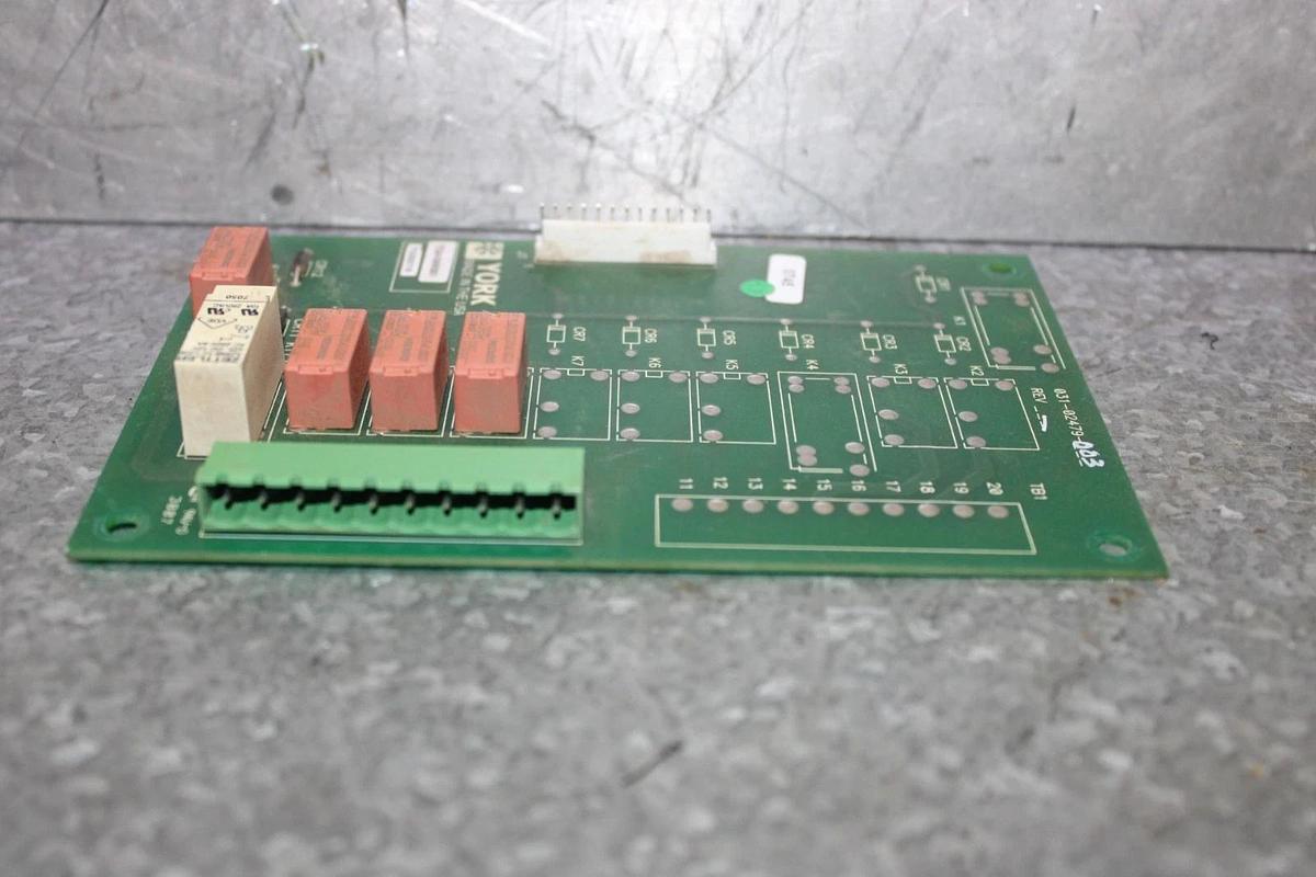 Used YORK CONTROL RELAY CIRCUIT BOARD 031-02479-003 Y005016 **WARRANTY INCLUDED**