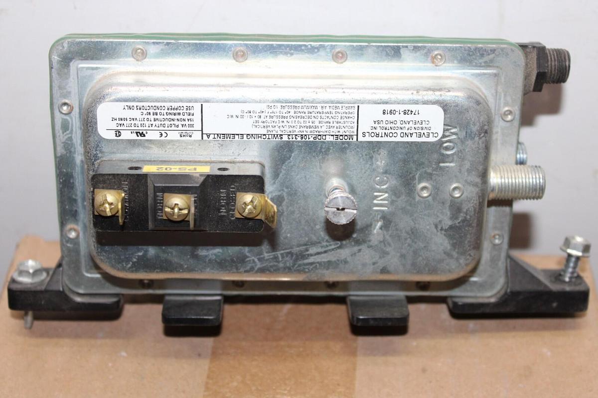 Used CLEVELAND CONTROLS AIRFLOW SWITCH DDP-106-313 **WARRANTY INCLUDED**