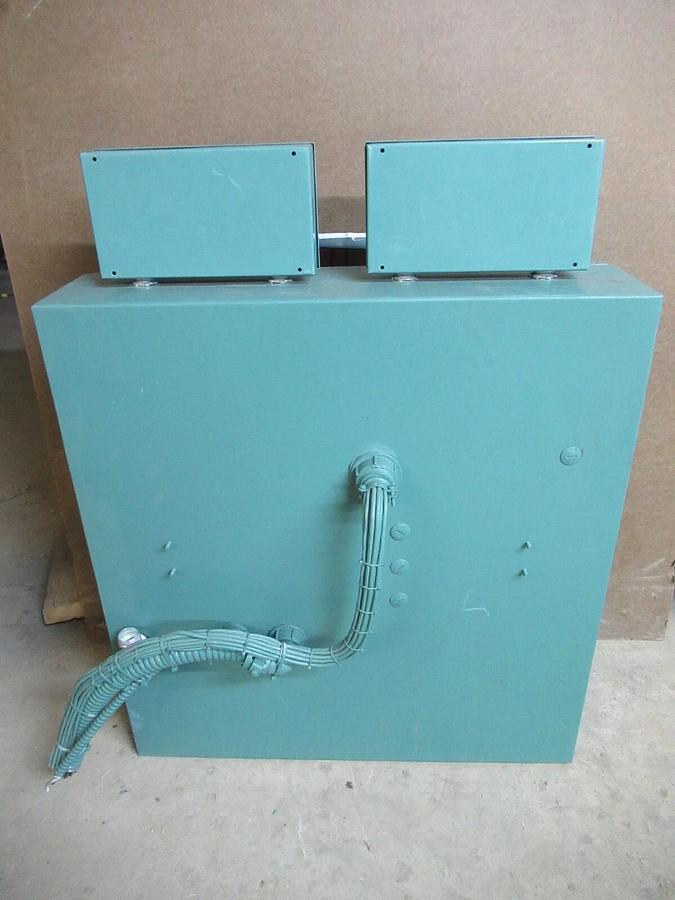 Used YORK CENTRIFUGAL CHILLER MILLENIUM OPTIVIEW CONTROL CENTER 371-02448-101