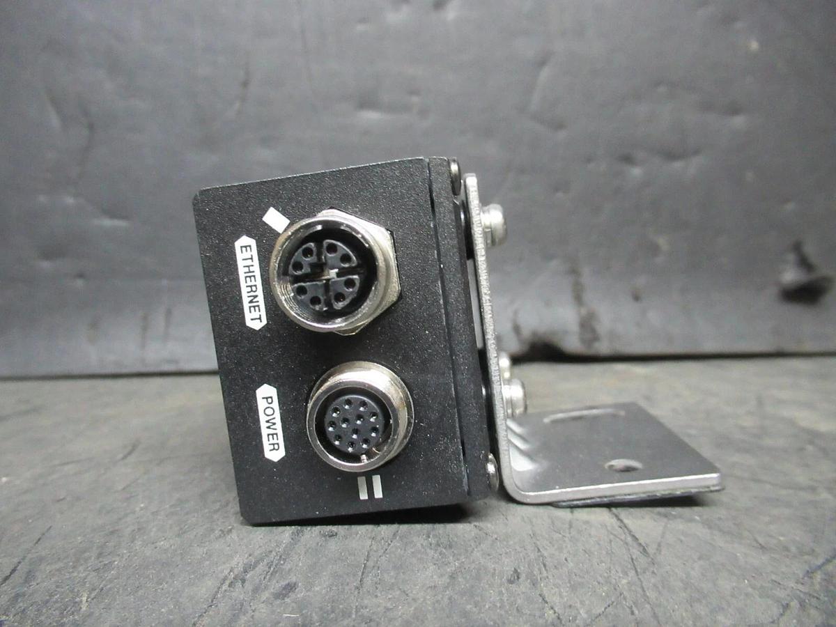 Used KEYENCE BARCODE READER SR-651 24 VDC 220 mA **WARRANTY INCLUDED**