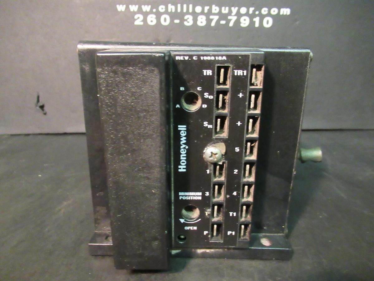 Used HONEYWELL / YORK ACTUATOR W7415A10063 WITH DCV ECONOMIZER CONT. M7459A10012