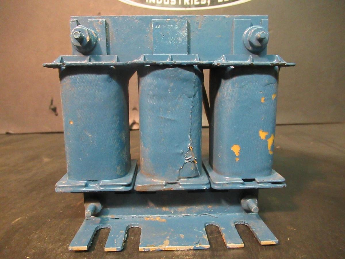 Used ALLEN BRADLEY 3 PHASE REACTOR CAT# 1321-3R4-B P/N: 150135 6.5 mH 4 A 600 V MAX