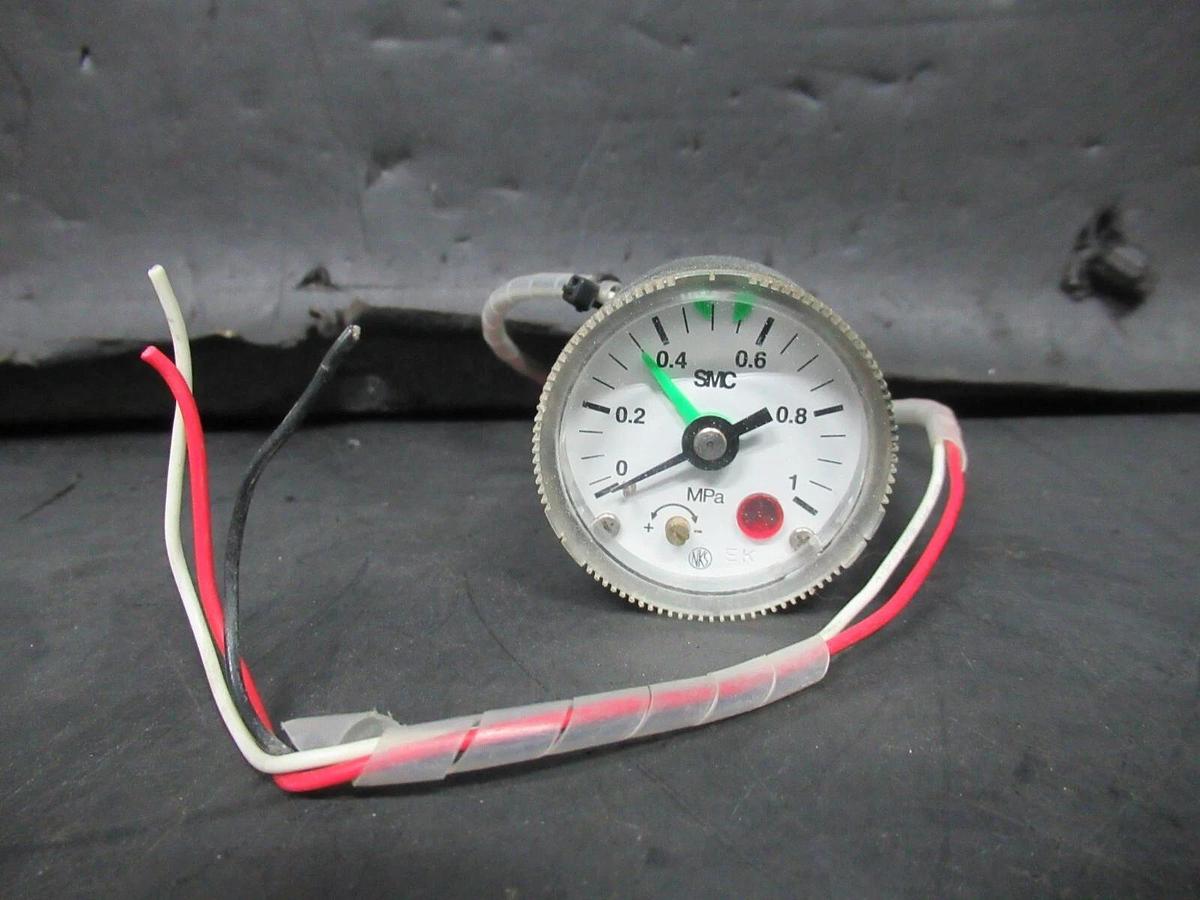 Used SMC PRESSURE GAUGE W/ SWITCH GP46 0-1 MPA 125/250 VOLT 0.3/0.2 AMP