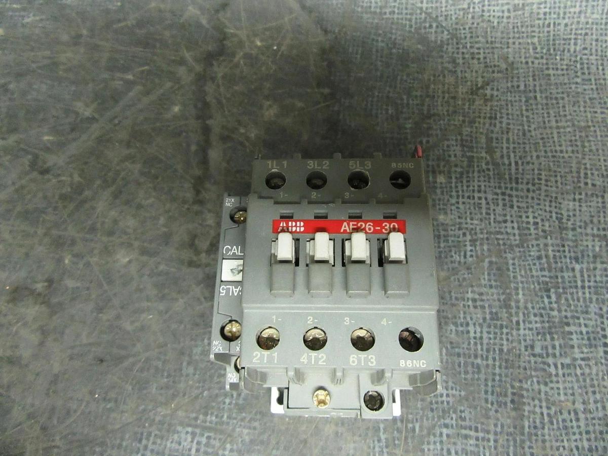 Used ABB CONTACTOR AE26-30 600V 40 AMP 25HP 3-PHASE COIL: 24 VDC *WARRANTY*