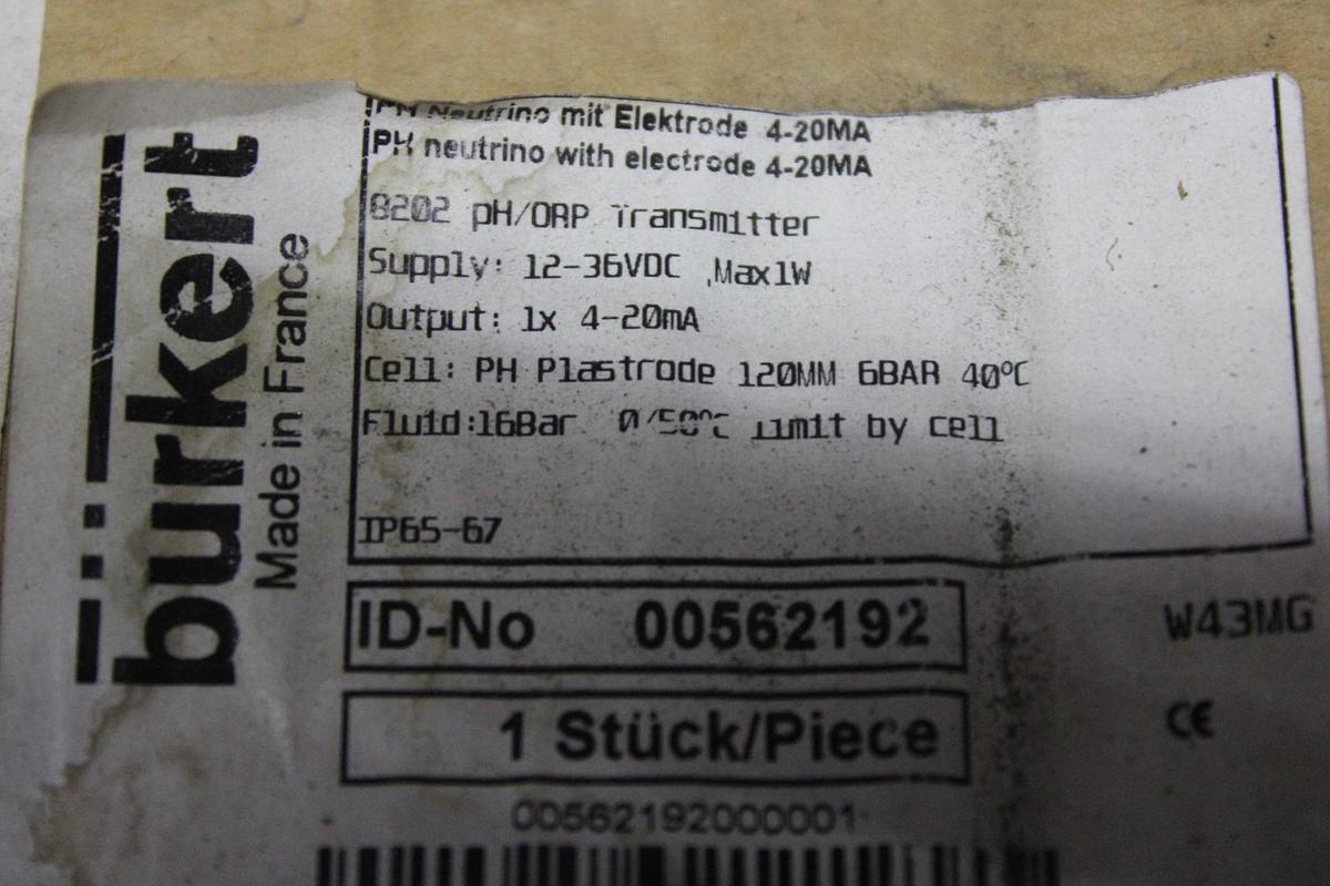 Used NEW SURPLUS HYPNEUMAT INC SELF-FEEDING TAPPER S24