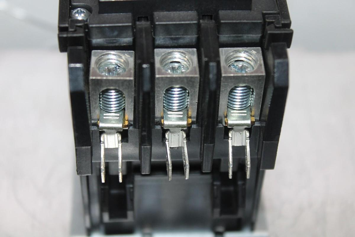 Used EATON CONTACTOR C25DNF330 30 AMP 600 VOLT 3-POLE 15 HP 11 KW *WARRANTY*