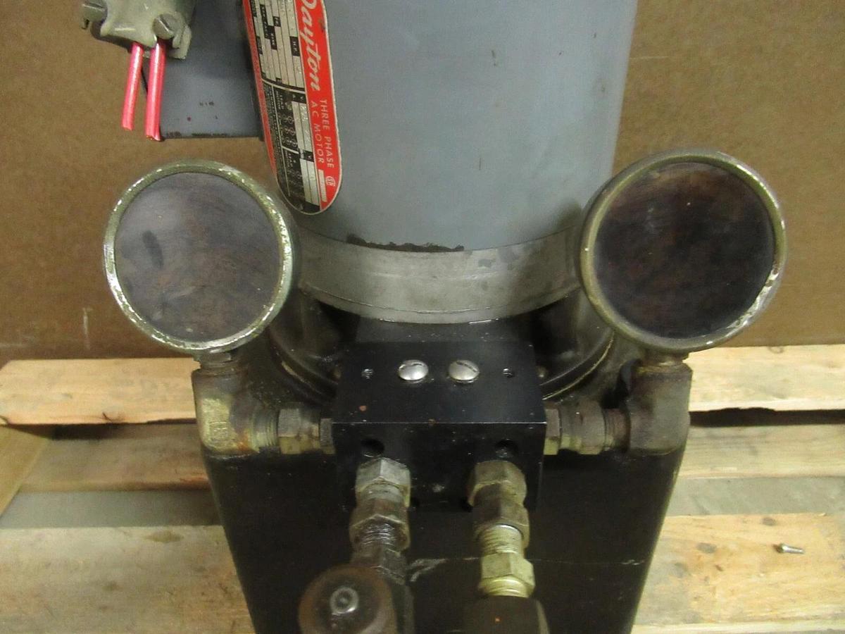 Used HYDRAULIC PUMP DAYTON 3-PHASE 3N234-A 3/4 HP 3450 RPM 60 HZ 1.0 SF LINE OILER