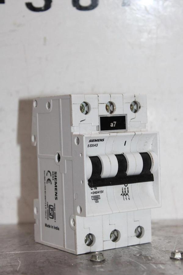 Used SIEMENS CIRCUIT BREAKER 5SX43 240/415 VAC 3-POLE 5SX4 C16 **WARRANTY**