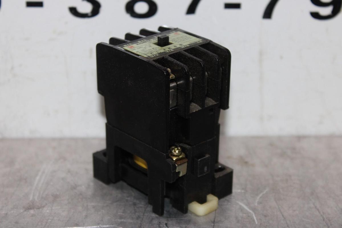 Used MAGNETIC CONTACTOR CNS-C4084 S-C115 12-20 AMP 540 VAC COIL: 200V