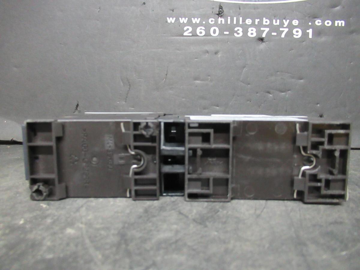 Used SIEMENS MANUAL MOTOR STARTER 3RV1021-1FA10 W/ 3RT1023-1A..0 600 VAC 7.5 HP