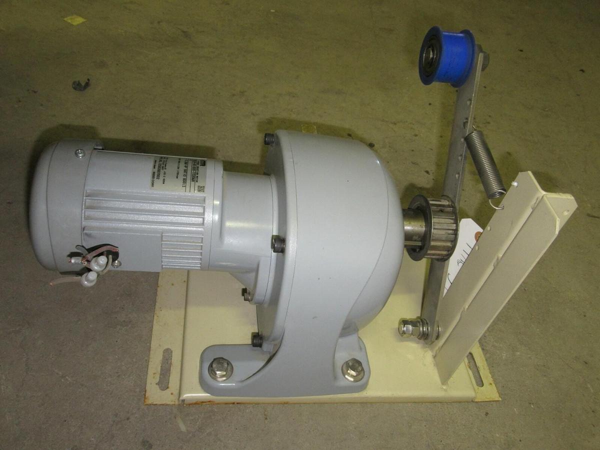 Used GTR 3-PHASE INDUCTION MOTOR GEAR REDUCER G3LM-40-600-T020WX 0.2 kW 0.53A 380V