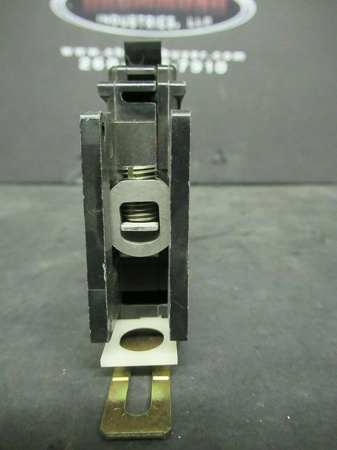 Used LOT OF 2 15 AMP SQUARE D SINGLE POLE BREAKERS 120/240 VAC