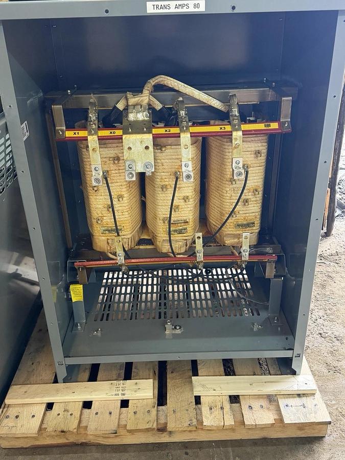 Used 45 KVA SQUARE D TRANSFORMER EX45T3HNLP PRI: 480V @ 54.1A SEC: 208/120V @ 124.9A