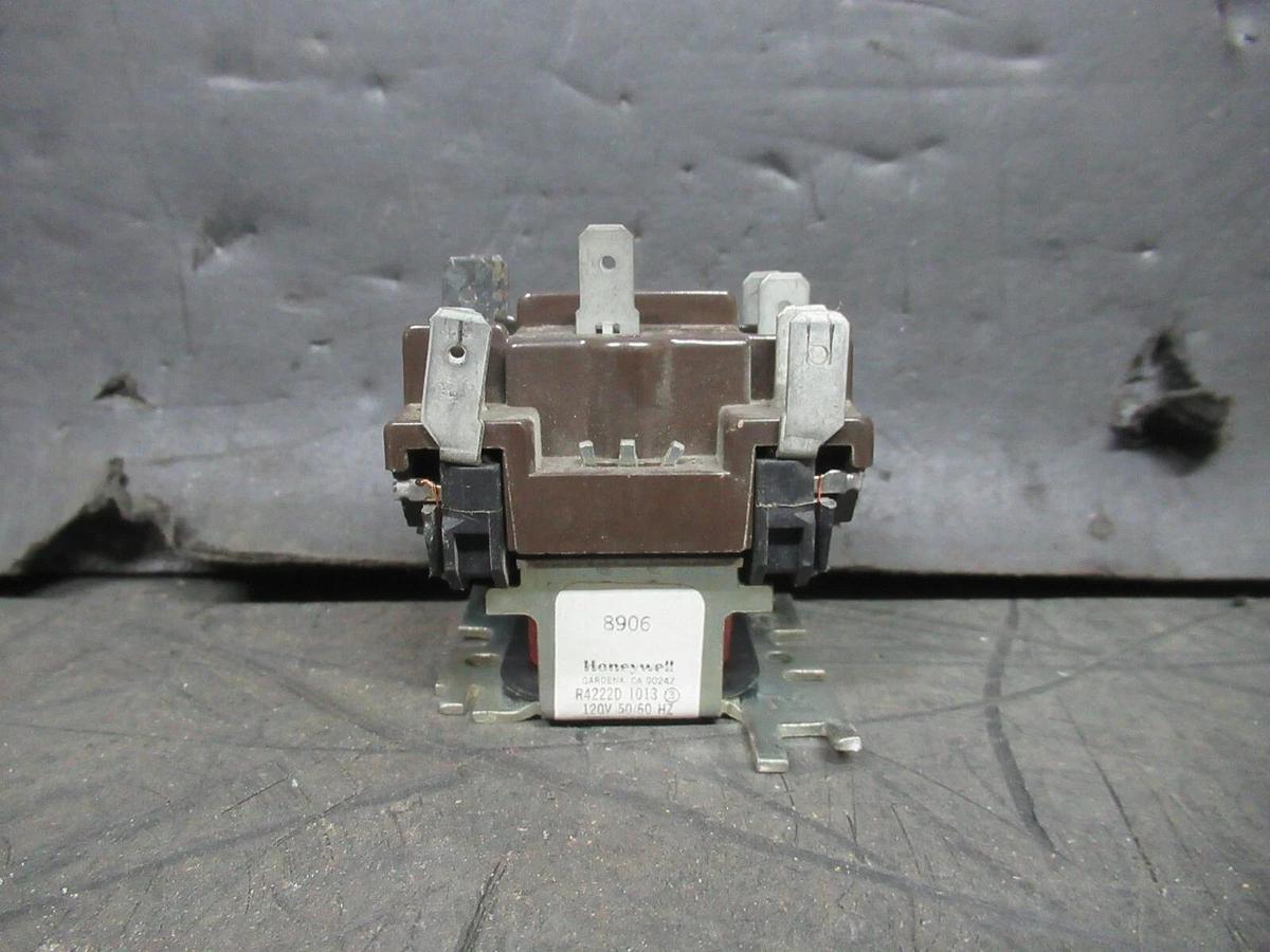 Used HONEYWELL GENERAL PURPOSE RELAY R4222D-1013 480 VOLT 50/60 HZ 12 AMP *WARRANTY*