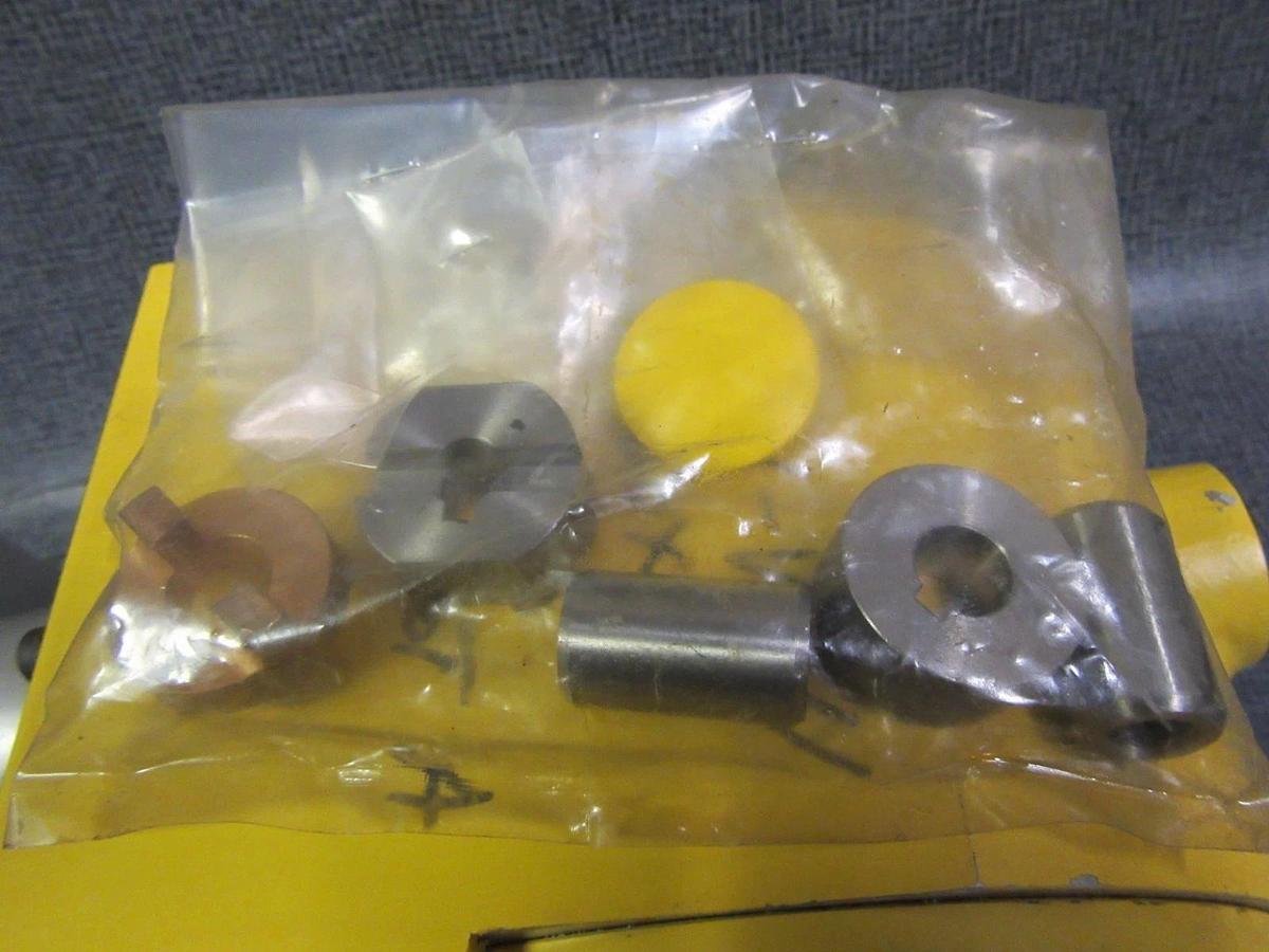 NEW GMF FANUC ROBOT GEAR BOX WRIST ASSEMBLY A290-7111-V311 FREE SHIPPING !