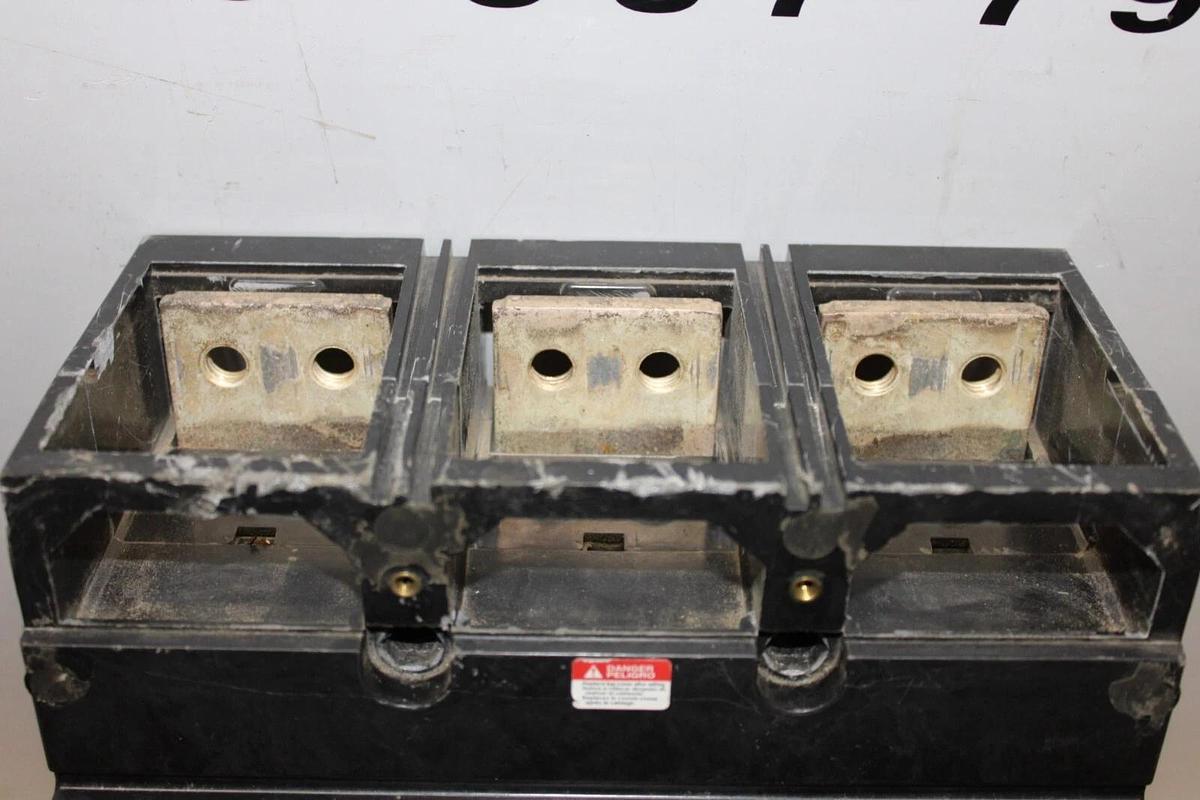 Used SQUARE D CIRCUIT BREAKER MHL368006139 800 AMP 3-POLE 600 VAC W/ SHUNT TRIP