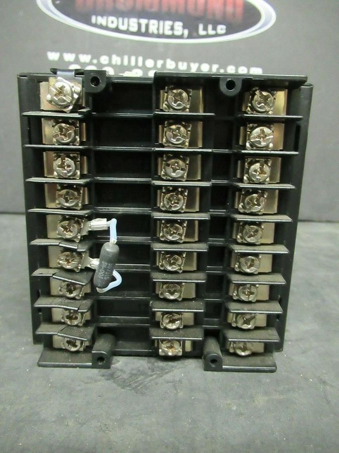 Used HONEYWELL UDC3000 VERSA PRO TEMP CONTROLLER DC300K-0-000-21-B000-0 90-264 VAC
