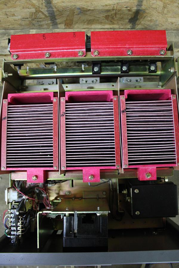 Used TOSHIBA VARIABLE SPEED DRIVE VT130E3U4110 11 KVA 460V 16.5 AMP 10 HP
