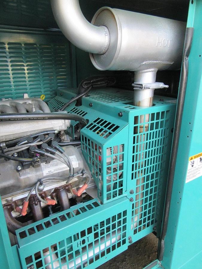 Used 35 KW GENERATOR NATURAL GAS LP PROPANE CUMMINS ONAN 120/240 VOLT 1 PH 332 HRS