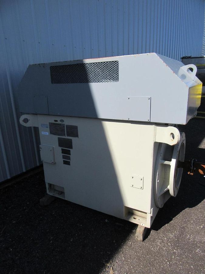 Used 886 HP TECO / YORK INDUCTION MOTOR 4160 V 3 PH 4510 FRAME 3600 RPM 108 FLA 2001