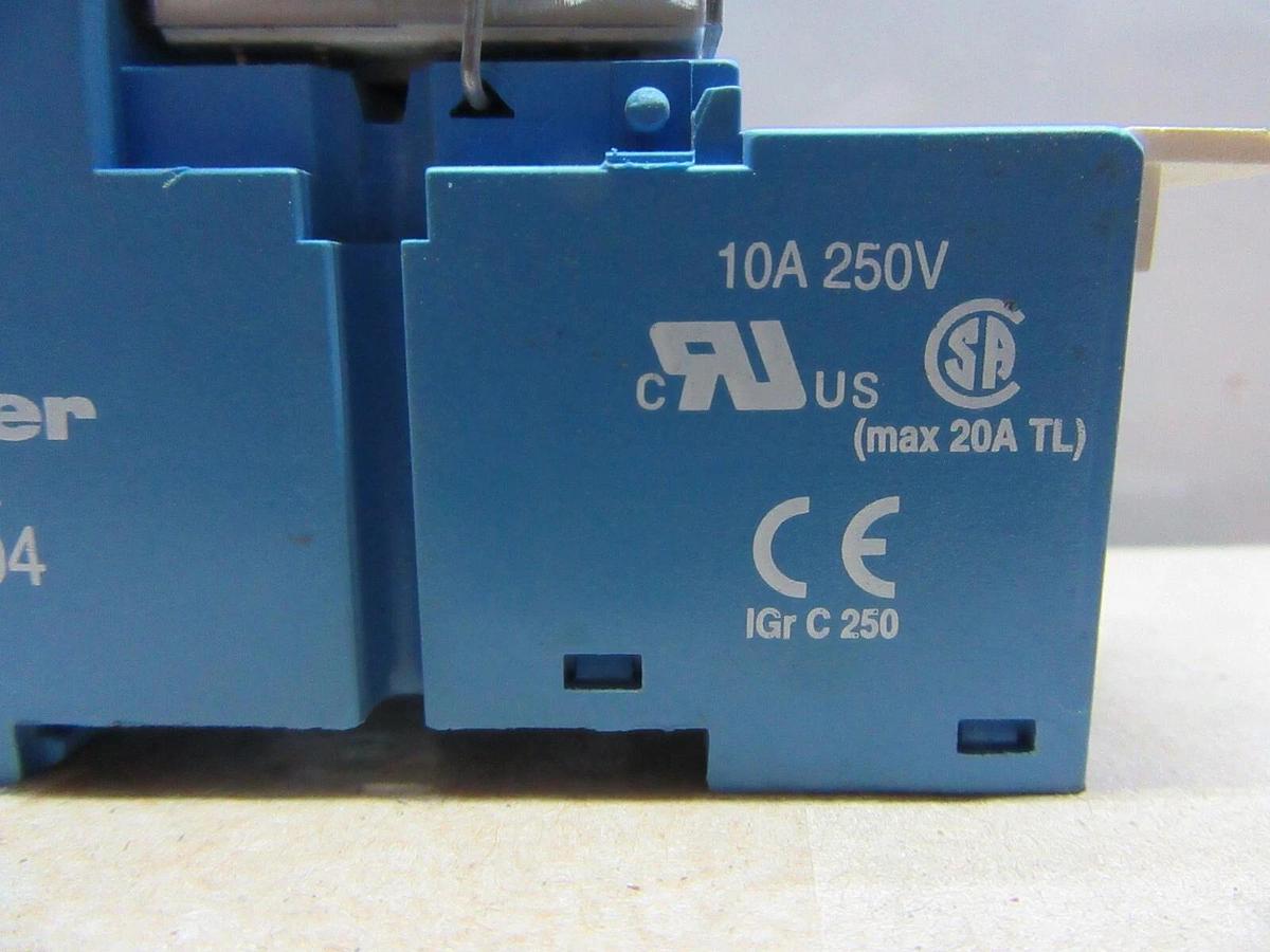 Used LOT OF 4 FINDER RELAY 55.34.9.024.0090 7 AMP 24 VDC W/ 94.04 BASE