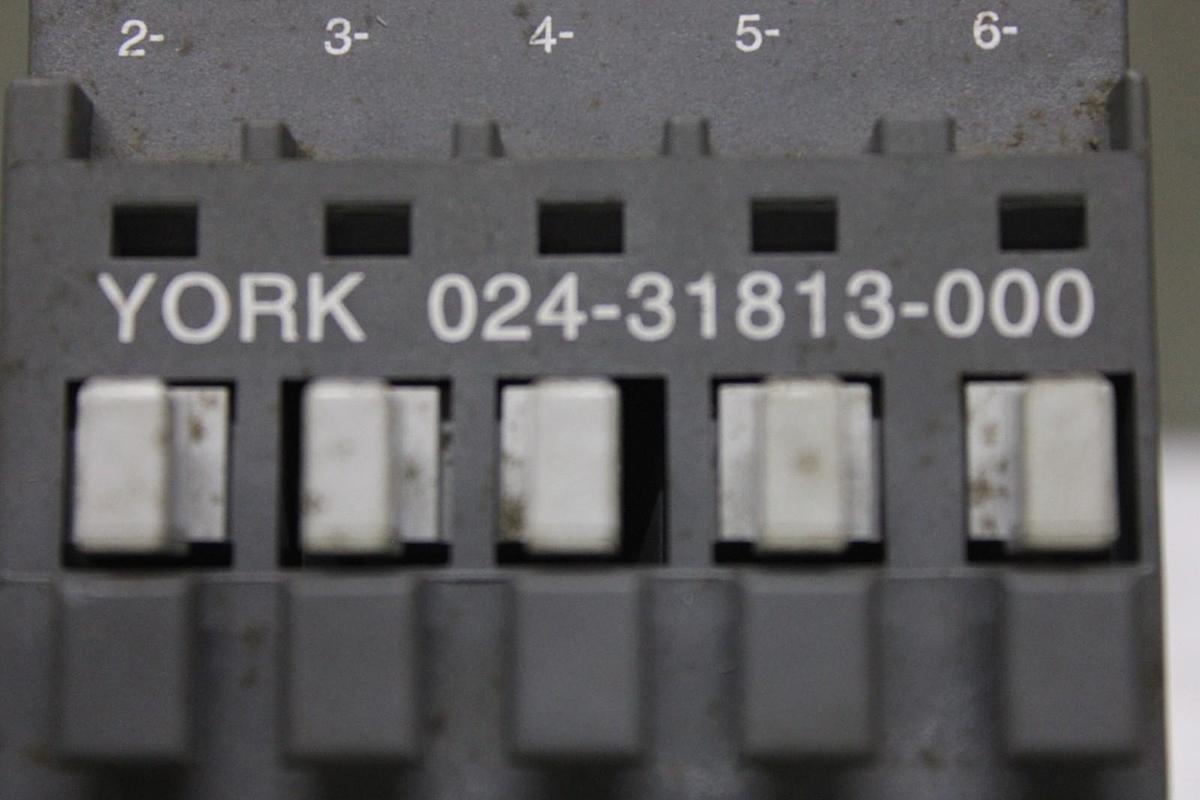 Used YORK CONTACTOR 024-31813-000 600 VAC 60 AMP 40 HP 3-POLE COIL: 110/120V