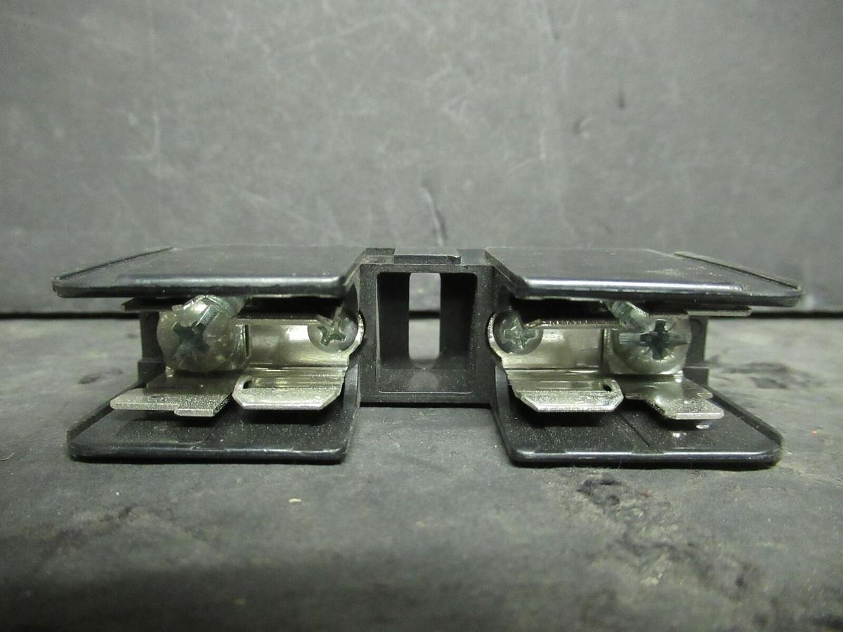 Used (2) LITTELFUSE FUSE LUG SET L60030M-1PQ 600 VOLTS 30 AMP **WARRANTY INCLUDED!**