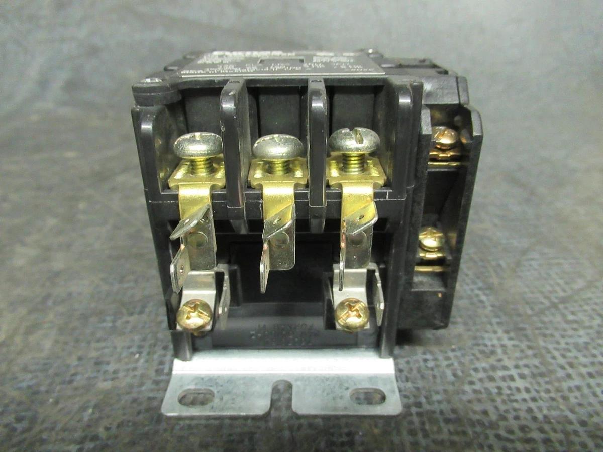 Used FURNAS DEFINITE PURPOSE CONTACTOR 42AF35AJASM 25A 600V 7.5HP 24 VAC