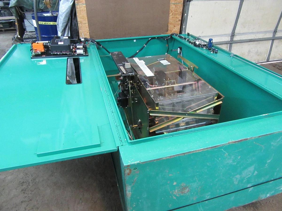 Used 600 A ONAN / CUMMINS AUTOMATIC TRANSFER SWITCH 480 V  3 PH BYPASS 0306-4171-21