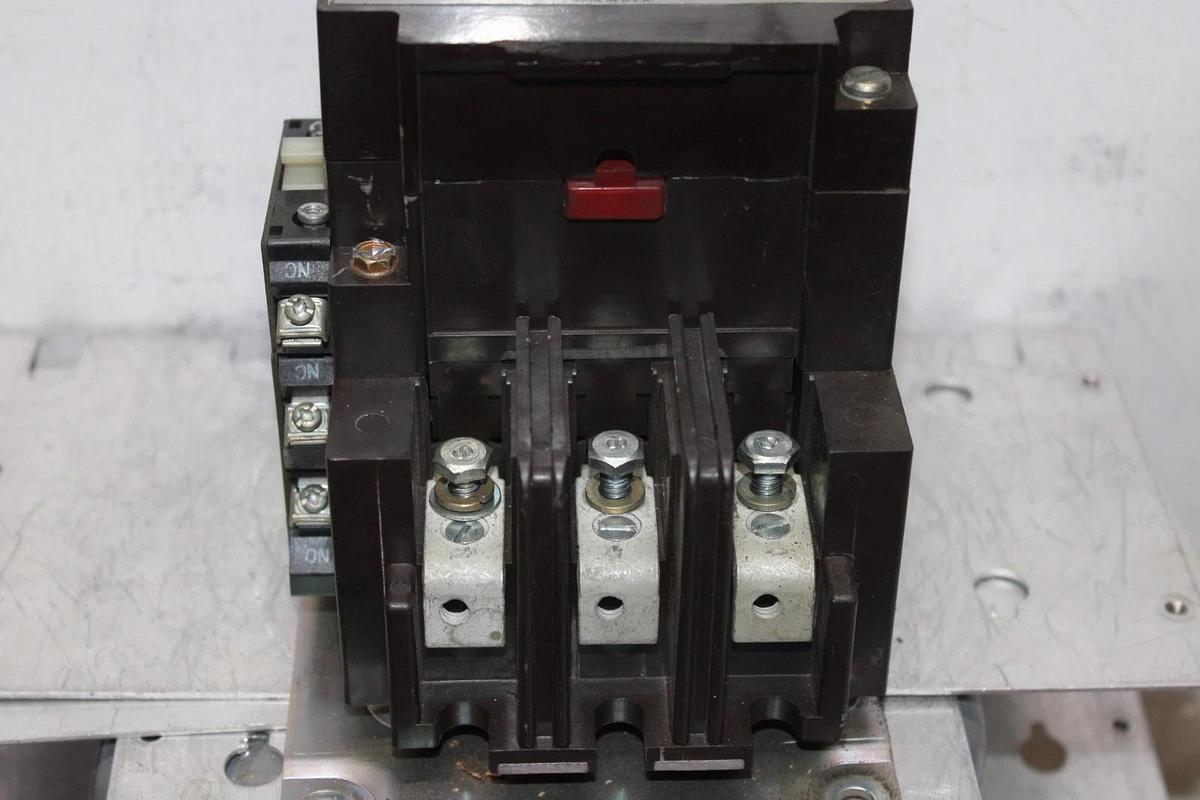 Used CUTLER-HAMMER CONTACTOR C832JN3 120 AMP 600 VAC 3-POLE COIL: 110/120V *WARRANTY*
