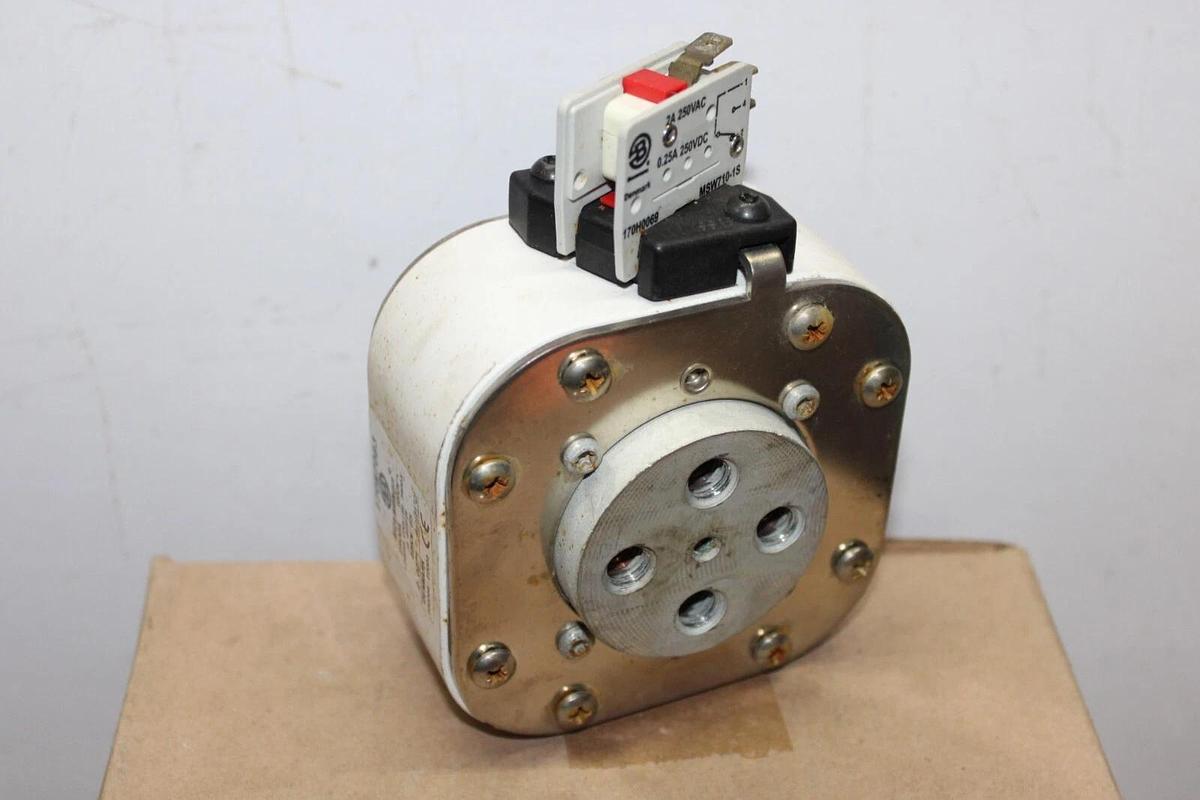 Used BUSSMANN CERAMIC FUSE 170M7083 690 VAC 2500-3400 AMP **WARRANTY INCLUDED**