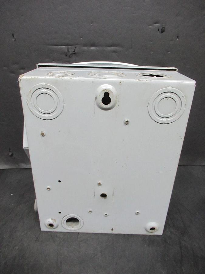 Used GE SAFETY DISCONNECT THN3361 ENCL. TYPE 1 30 AMP 600 VAC 30 HP 3-PHASE 3-POLE