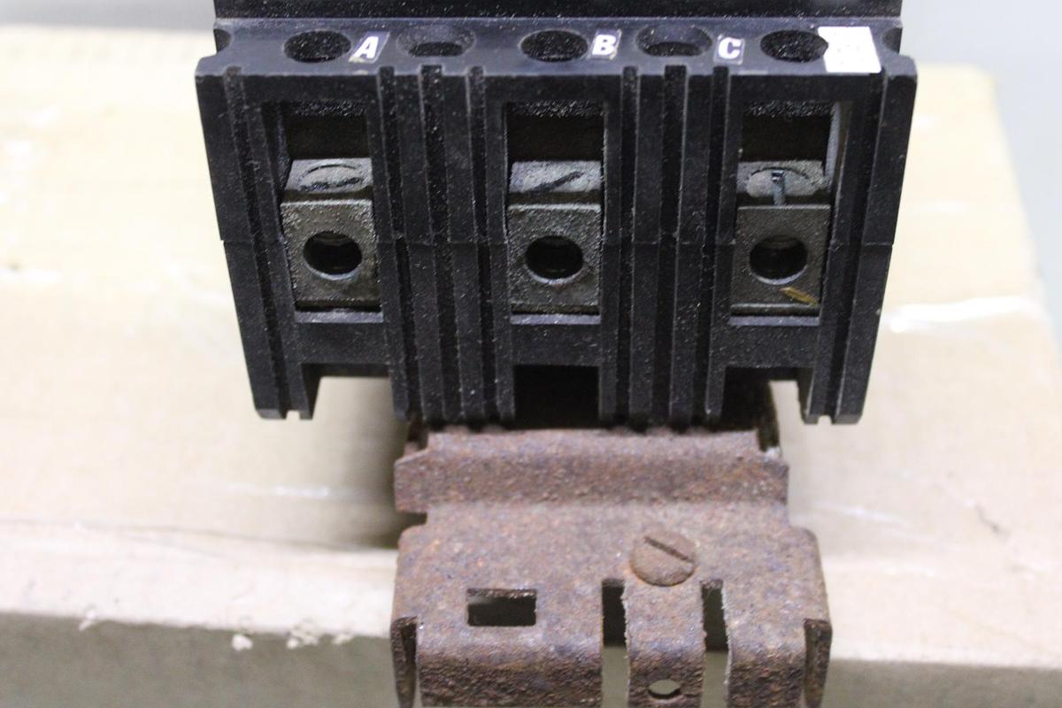 Used SQUARE D I-LINE CIRCUIT BREAKER FA34090 90 AMP 480 VAC 3-POLE